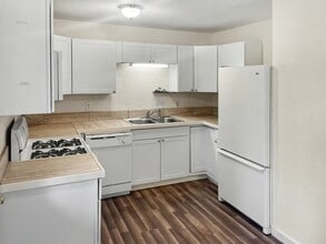 9324 Kavik St in Anchorage, AK - Building Photo - Building Photo