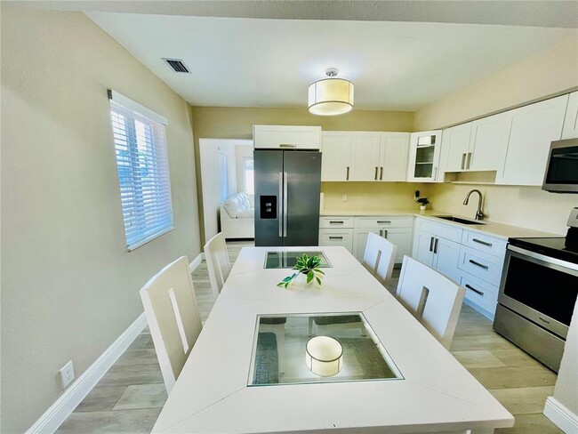 1002 S 27th Ave in Hollywood, FL - Building Photo - Building Photo