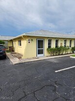 1245 SE 8th St in Cape Coral, FL - Building Photo