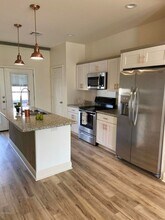 108 Appleoak Ave in Lafayette, LA - Foto de edificio - Building Photo