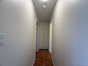 219 Freeman St, Unit 807 in Brookline, MA - Building Photo - Building Photo