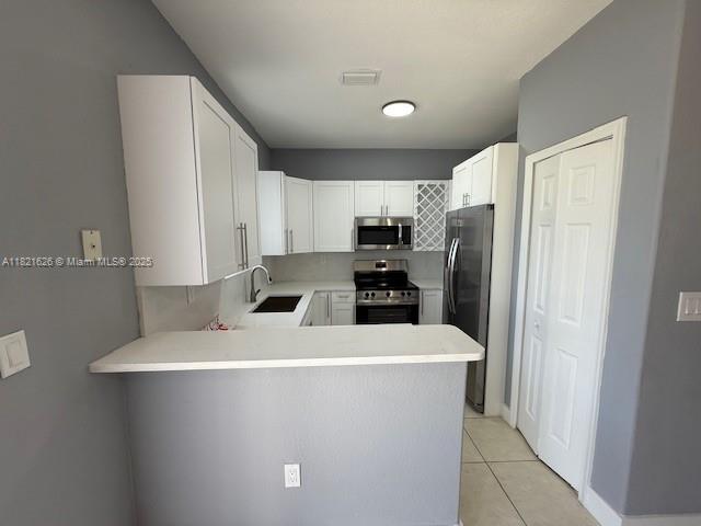 7337 NW 174th Terrace in Miami Gardens, FL - Building Photo - Building Photo