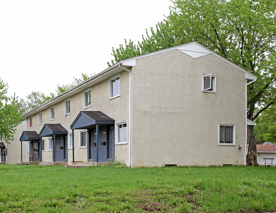 1006-1016 2nd Ave E in Shakopee, MN - Building Photo