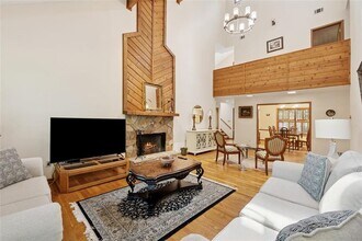 3655 Winters Hill Dr in Atlanta, GA - Building Photo - Building Photo