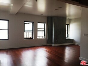 416 S Spring St-Unit -910 in Los Angeles, CA - Building Photo - Building Photo