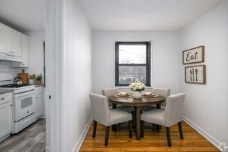 Maybrook Garden Apartments in Maywood, NJ - Building Photo - Building Photo