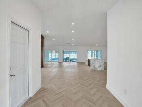 11801 S Island Rd in Hollywood, FL - Building Photo - Building Photo