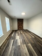 208 Cloverleaf Dr in Athens, AL - Building Photo - Building Photo