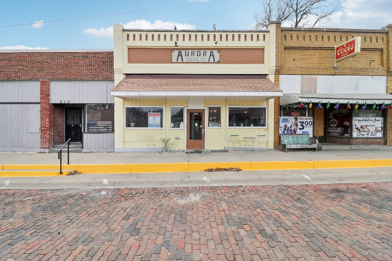 608 Main St in Wellsville, KS - Building Photo