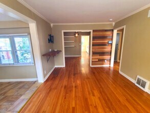 8217 Belleview Ave in Kansas City, MO - Building Photo - Building Photo