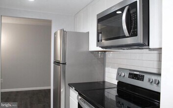 306 Village Walk in Exton, PA - Building Photo - Building Photo