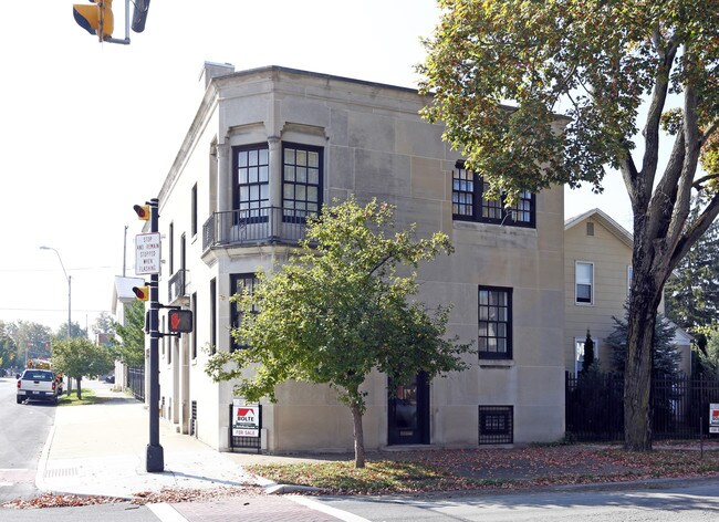 34 E Perry St in Tiffin, OH - Building Photo - Building Photo