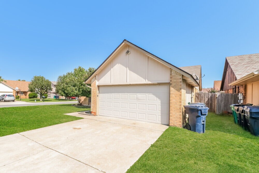 11040 N Eagle Ln in Oklahoma City, OK - Building Photo