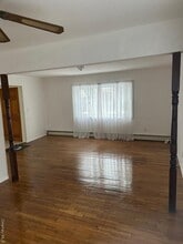 162 Rolling St in Malverne, NY - Building Photo - Building Photo