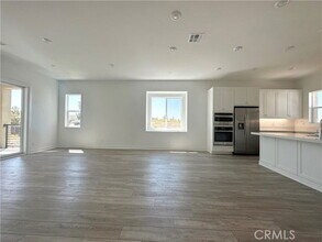 322 Tank in Irvine, CA - Building Photo - Building Photo