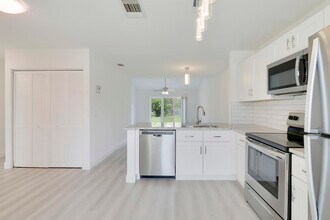 216 Palmetto Ct in Jupiter, FL - Building Photo - Building Photo