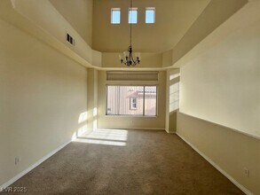 2725 Kildrummie St in Henderson, NV - Building Photo - Building Photo