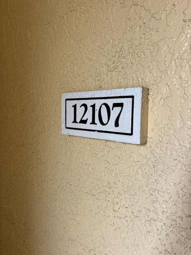 1325 Lake Shadow Cir in Maitland, FL - Building Photo - Building Photo