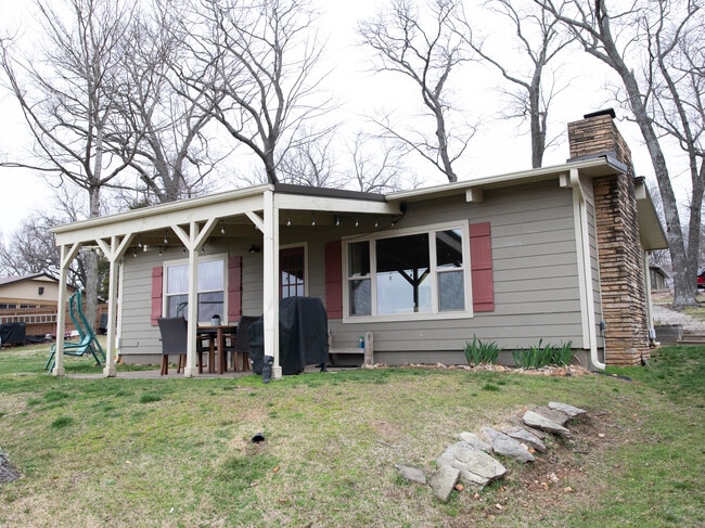 property at 1114 W 17th St