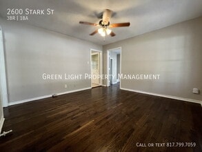 2600 Stark St in Fort Worth, TX - Building Photo - Building Photo