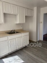 21608 Moross Rd in Grosse Pointe, MI - Building Photo - Building Photo