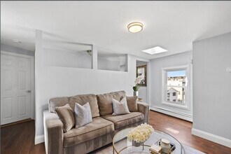 1 Telegraph St, Unit 3 in Boston, MA - Building Photo - Building Photo