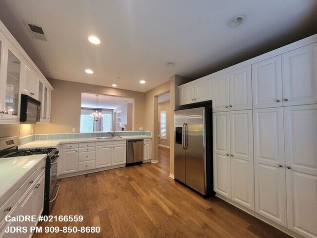 4022 Sutton Ct in Riverside, CA - Building Photo - Building Photo
