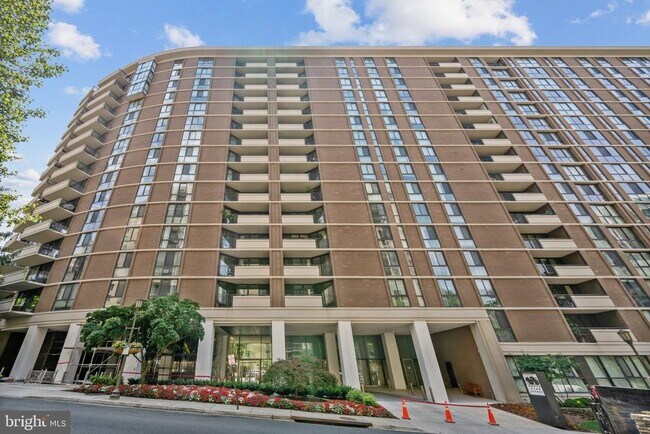 property at 4620 N Park Ave
