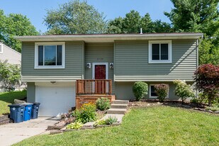 2135 Winewood Ave in Ann Arbor, MI - Building Photo