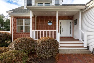 5 Neff Dr in Foxboro, MA - Building Photo - Building Photo