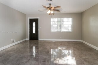 1357 Drexel Rd in West Palm Beach, FL - Foto de edificio - Building Photo