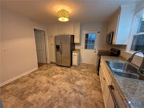 21718 Magnolia Ave in Petersburg, VA - Building Photo - Building Photo