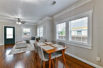 117 Jenkins St in Houston, TX - Foto de edificio - Building Photo