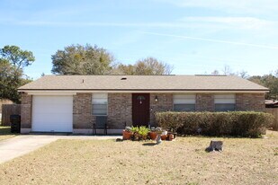 1563 Pawnee St in Orange Park, FL - Building Photo