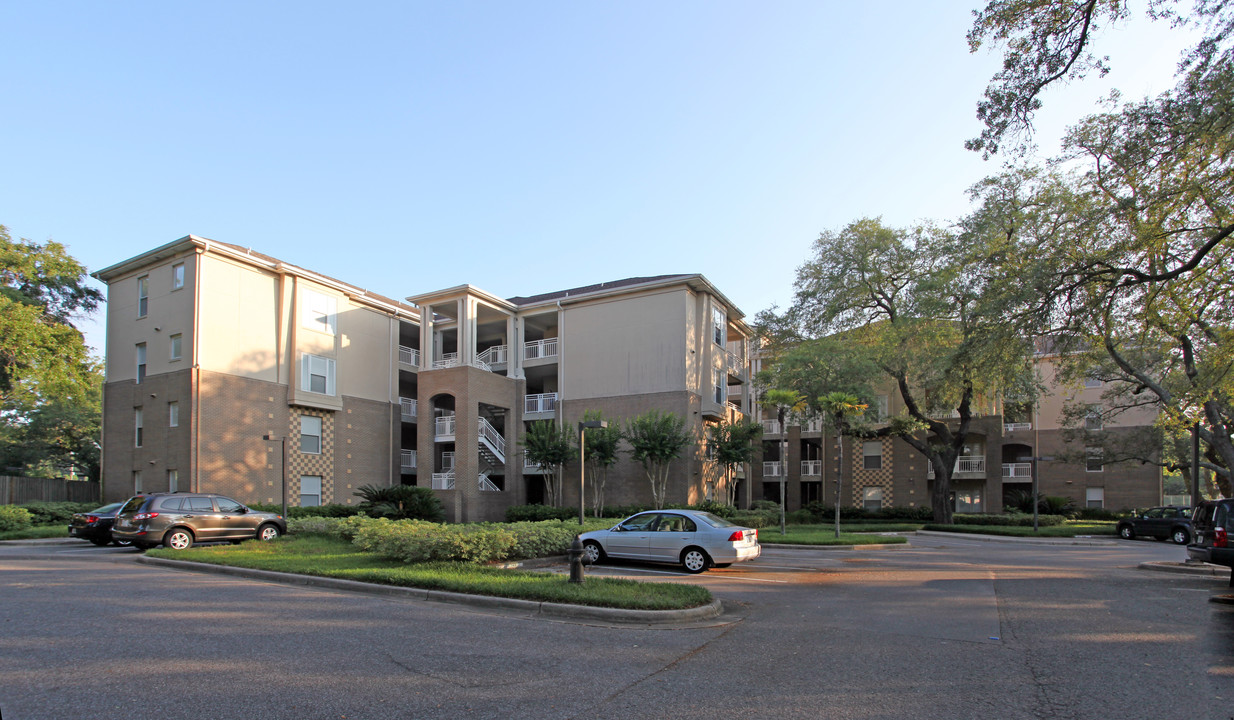 5500 Rawson Ln in Pensacola, FL - Foto de edificio