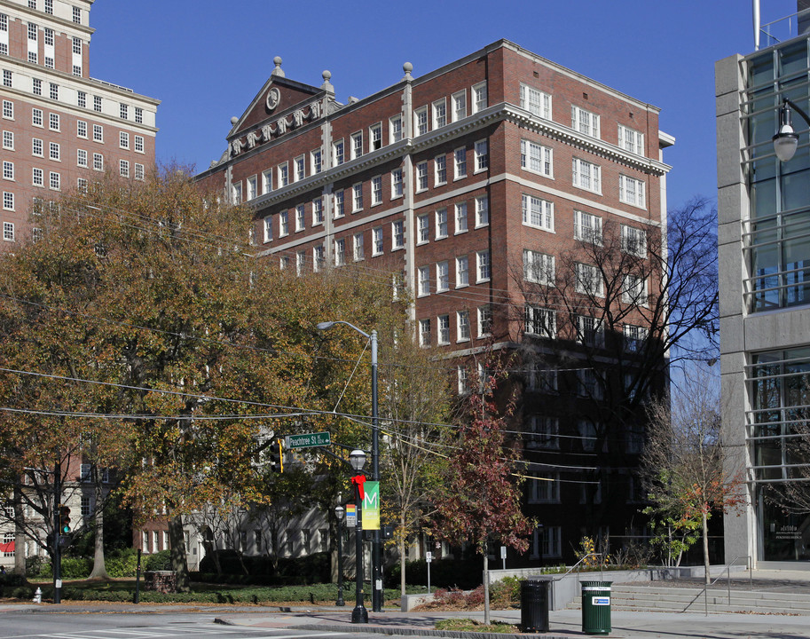 Reid House Condominums in Atlanta, GA - Building Photo