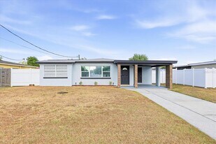 2521 W Minnehaha St in Tampa, FL - Building Photo