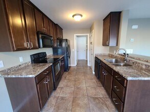 2613 Douglas Pl SE in Mandan, ND - Building Photo - Building Photo