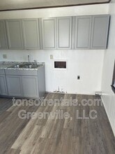214 Oakway Ave in Spartanburg, SC - Building Photo - Building Photo