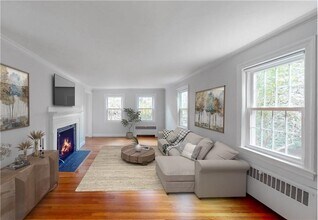 33 Jackson St in Wellesley, MA - Building Photo - Building Photo