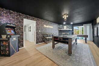 14323 83rd Pl N in Seminole, FL - Building Photo - Building Photo