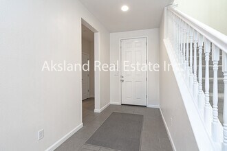 2355 Azevedo Ave in Manteca, CA - Building Photo - Building Photo