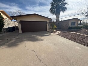 224 Lomont Dr in El Paso, TX - Building Photo - Building Photo