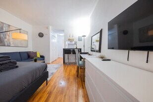 330 E 74th St in New York, NY - Building Photo