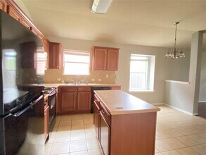 321 Altamont St in Hutto, TX - Building Photo - Building Photo