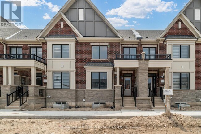 100 Coolhurst Ave in Brampton, ON - Building Photo - Building Photo