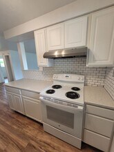 2255 Shadylane Dr in Springfield, OR - Building Photo - Building Photo