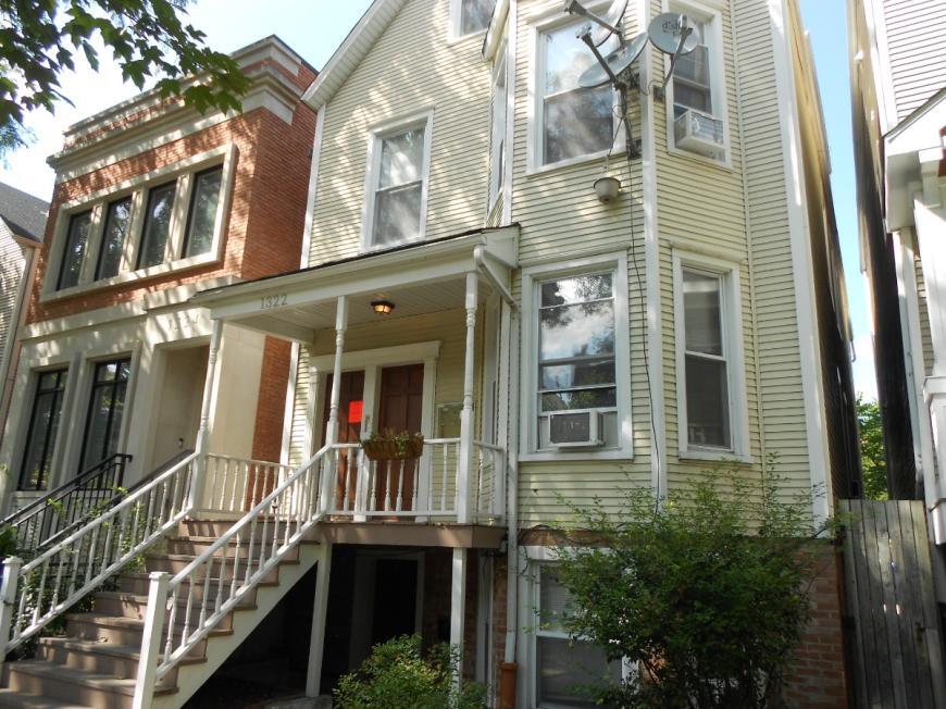 1322 W Melrose St in Chicago, IL - Building Photo