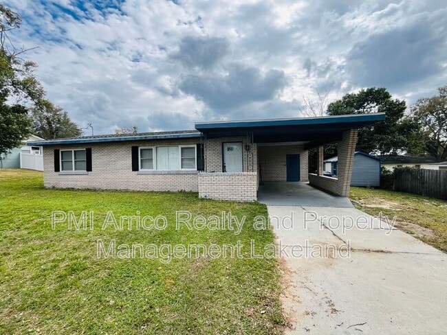 property at 260 W Interlachen St