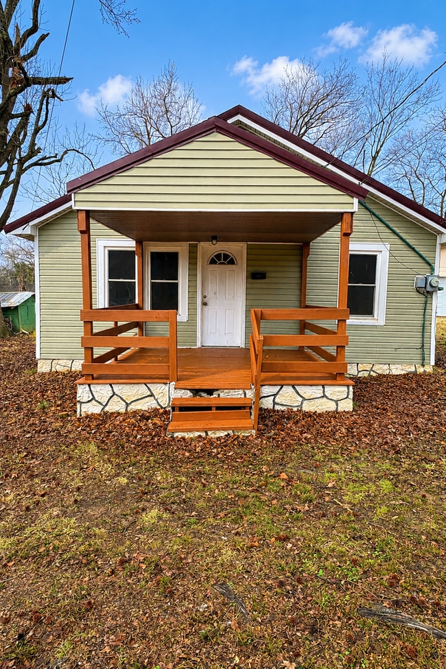 property at 302 Bryan St